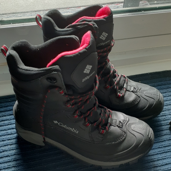 These Columbia Bugaboot 111 Winter Boots - Picture 2 of 5